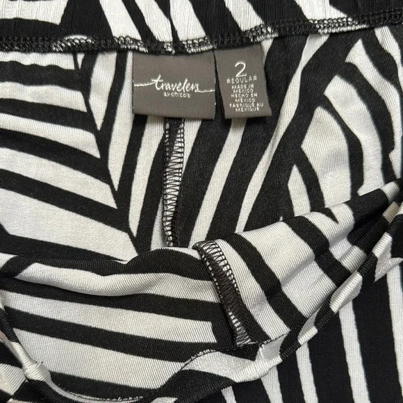 Chico's Travelers Black and Light Gray Wide Leg Pants size L-XL (2) - Picture 3 of 4